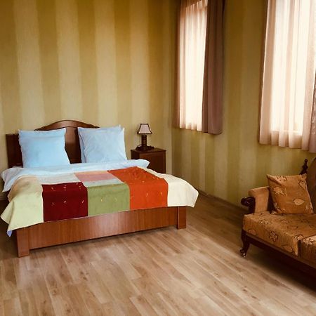 Hotel Sweet Home Telavi Buitenkant foto