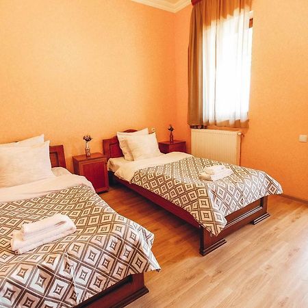 Hotel Sweet Home Telavi Buitenkant foto