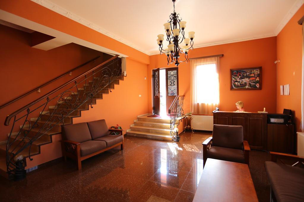 Hotel Sweet Home Telavi Buitenkant foto