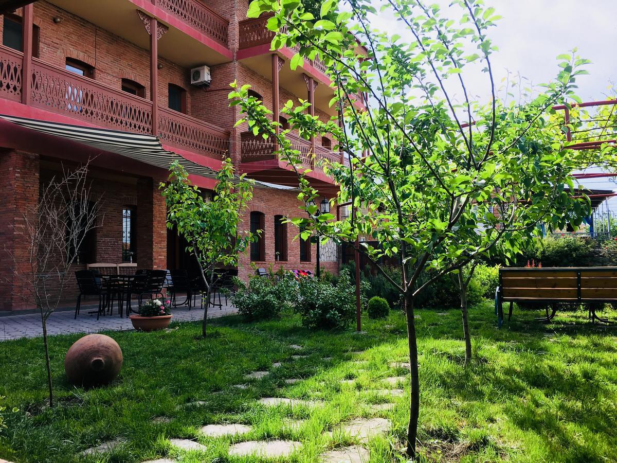 Hotel Sweet Home Telavi Buitenkant foto