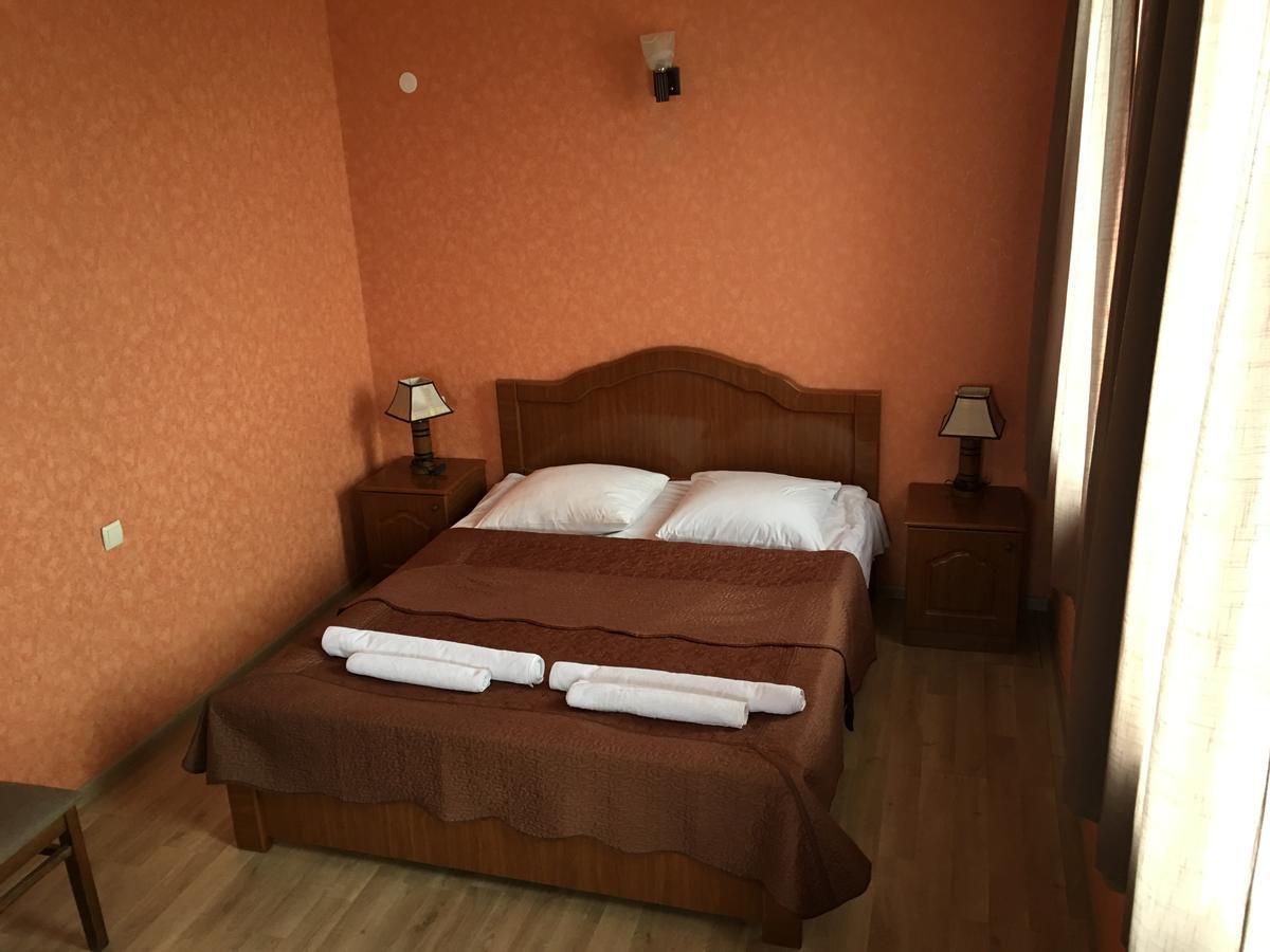 Hotel Sweet Home Telavi Buitenkant foto