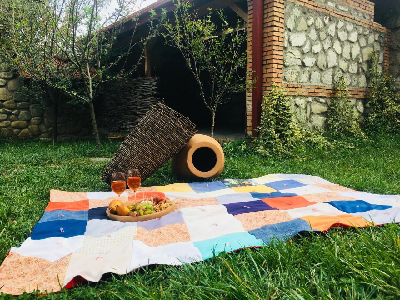 Hotel Sweet Home Telavi Buitenkant foto