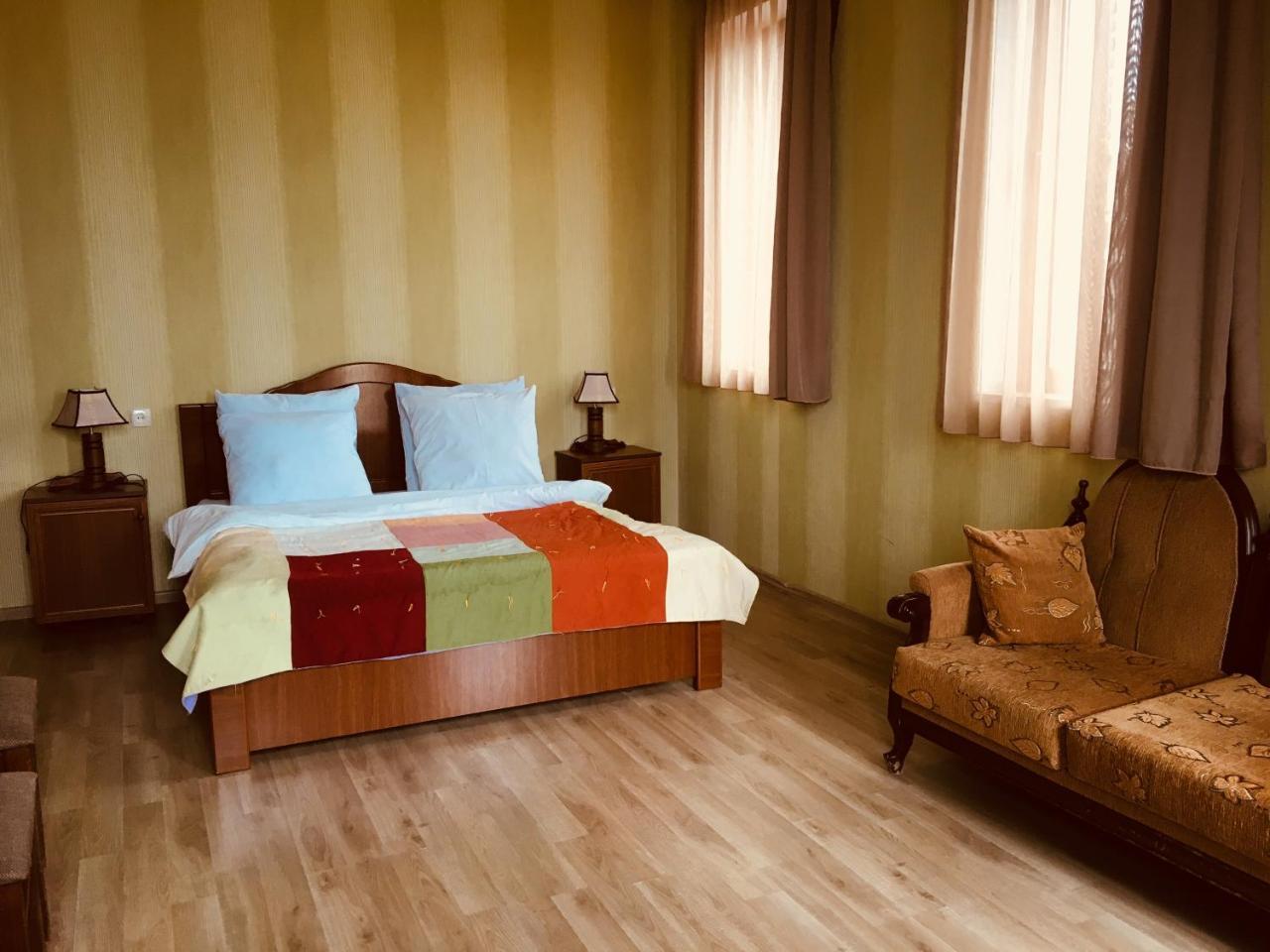 Hotel Sweet Home Telavi Buitenkant foto